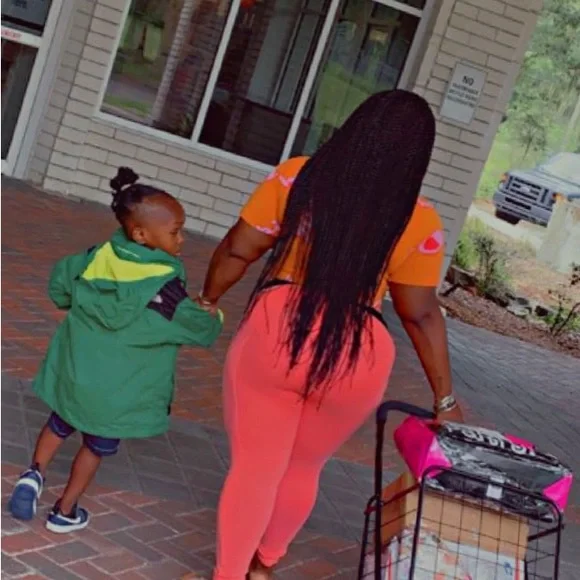 Im live Please tag A FRIEND &tell a friend to tag a friend NO CANCELLATIONS 🙏🎁🚨💖 - Picture 9 of 10